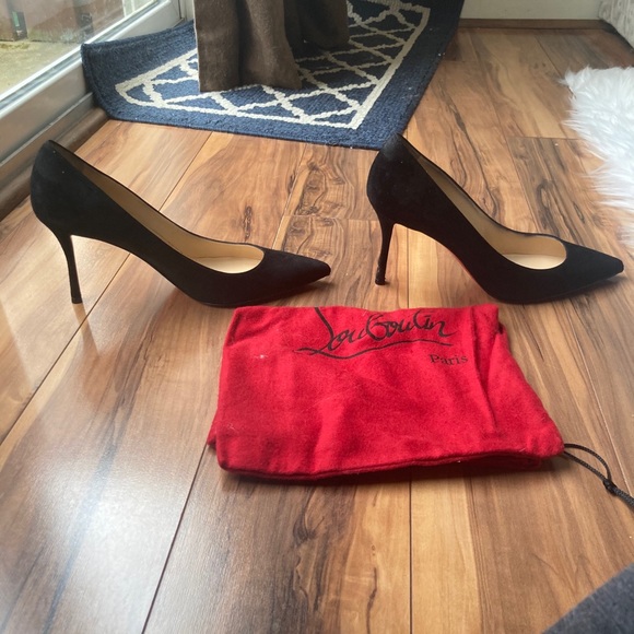 ❌SOLD❌Black Louboutin Heels - Picture 5 of 12
